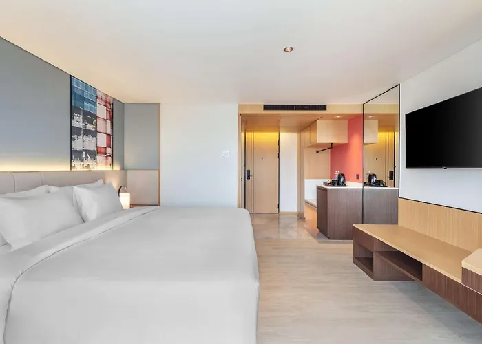 Western Click Sathorn 11 Bangkok