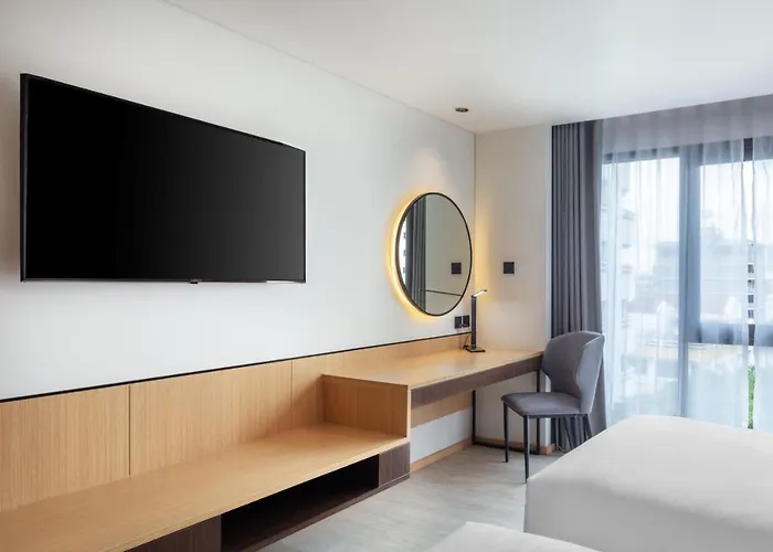 Western Click Sathorn 11