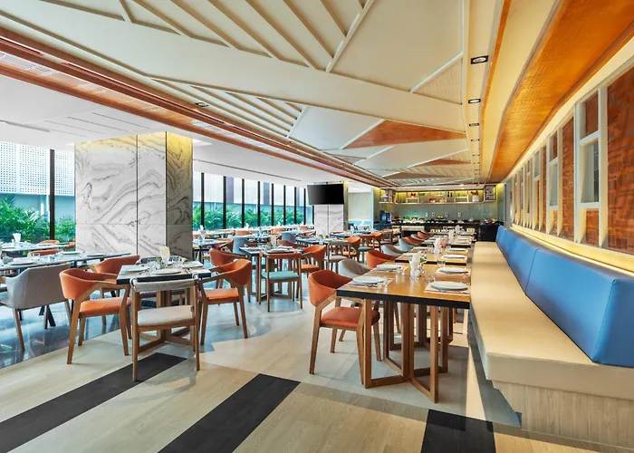 Western Click Sathorn 11 Hotel 4*
