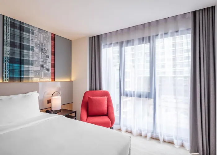 Western Click Sathorn 11 Hotel 4*