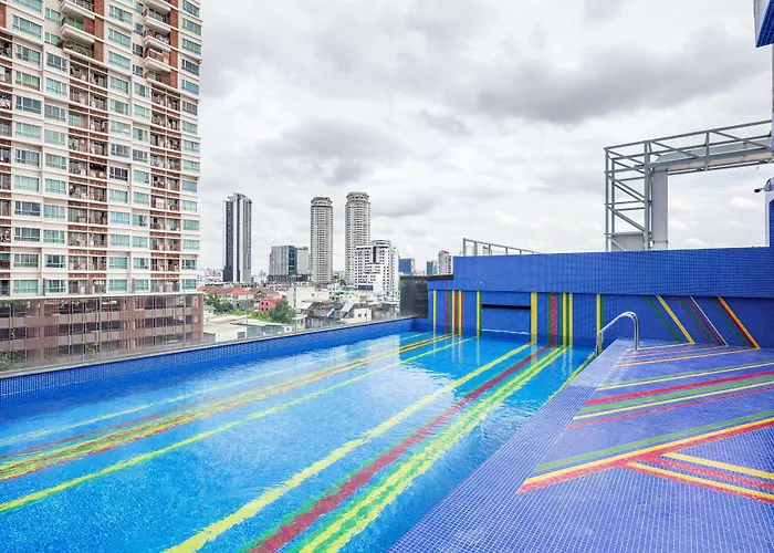 Western Click Sathorn 11 Hotel