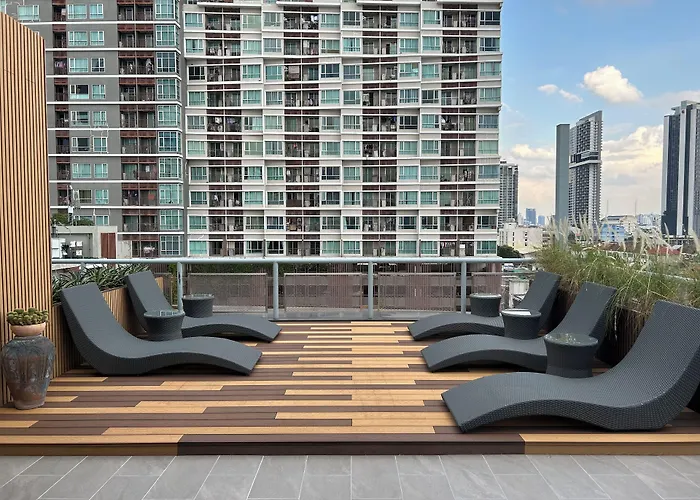 Western Click Sathorn 11